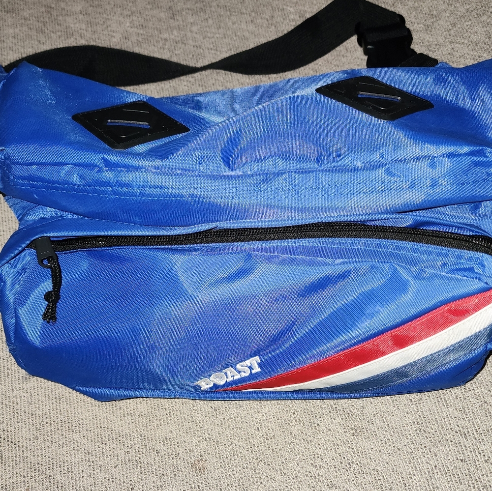 ** 2/$25 ** BOAST Hip Bag/Large Fanny Pack. 2 large pockets. Adjustable belt.